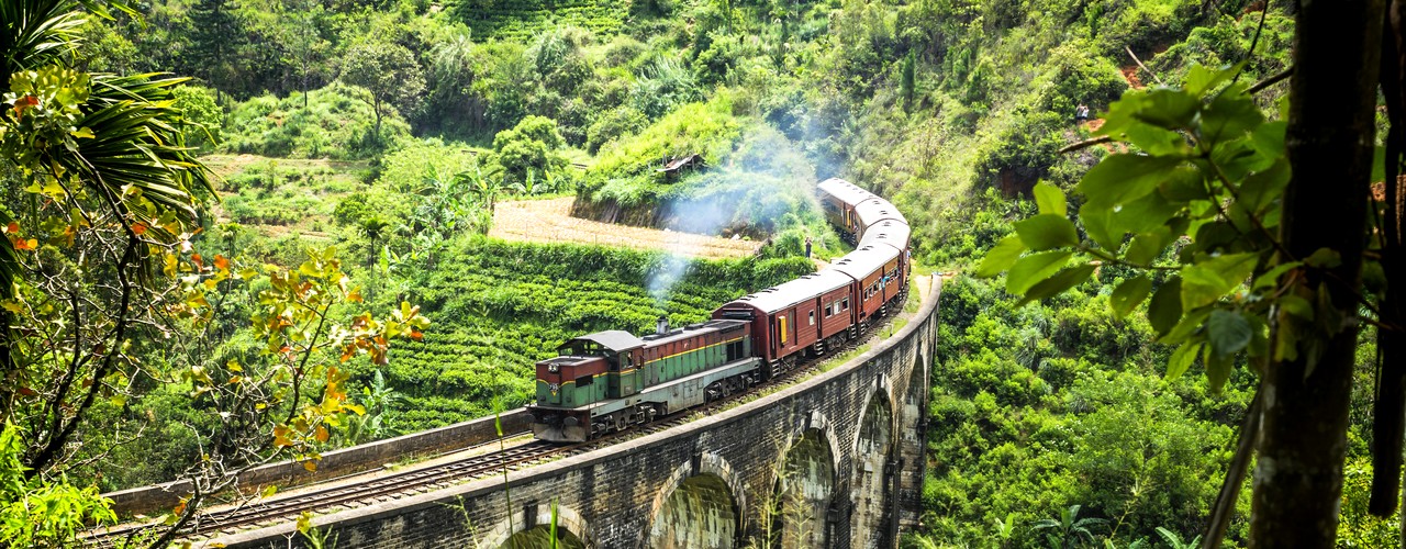 Srilanka-ella-train
