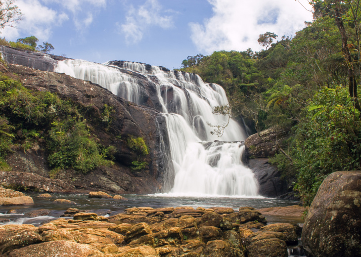 Chutes d'eau Baker, parc national Horton Plains, Sri Lanka.
