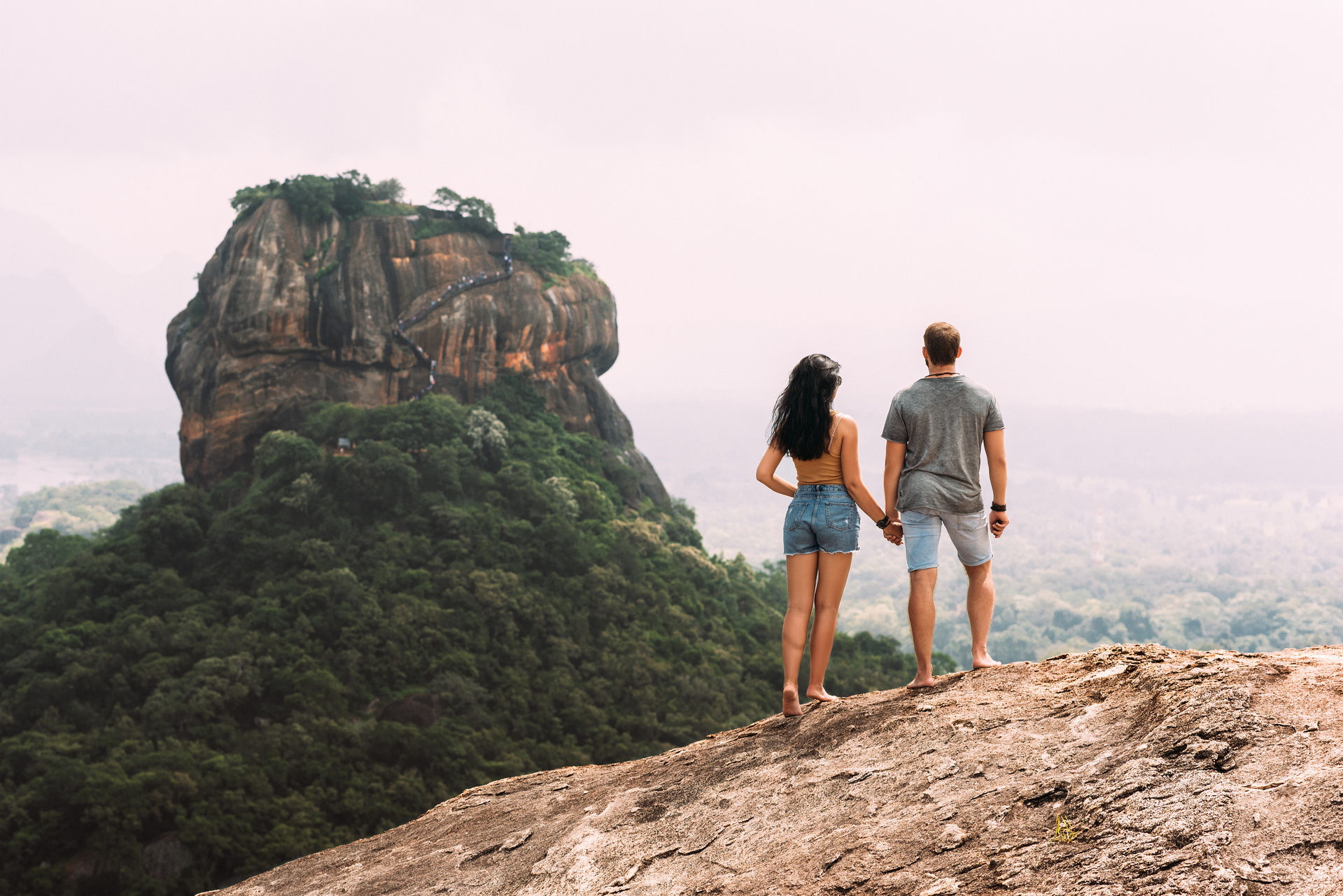 couple rocher du lion sigiriya