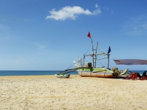 plage negombo bateau traditionnel